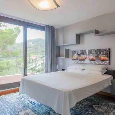 Villa Luxury In Tossa, Heated Pool