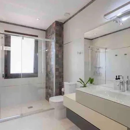 Villa Luxury In Tossa, Heated Pool *
